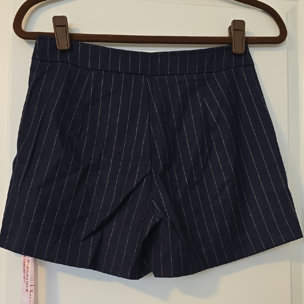 Choosy Elegant Navy Striped High Waist Shorts. Size 0 NWT - Picture 8 of 15